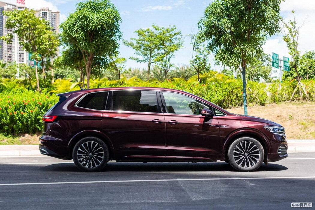 大众Viloran 2020款 330TSI 豪华版 组图