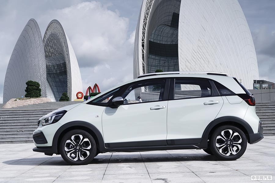 从小钢炮到大眼萌妹 试驾广汽本田飞度CROSSTAR 从小钢炮到大眼萌妹 试驾广汽本田飞度CROSSTAR