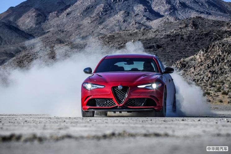 售价97.98万元 2020款Giulia四叶草高性能版上市