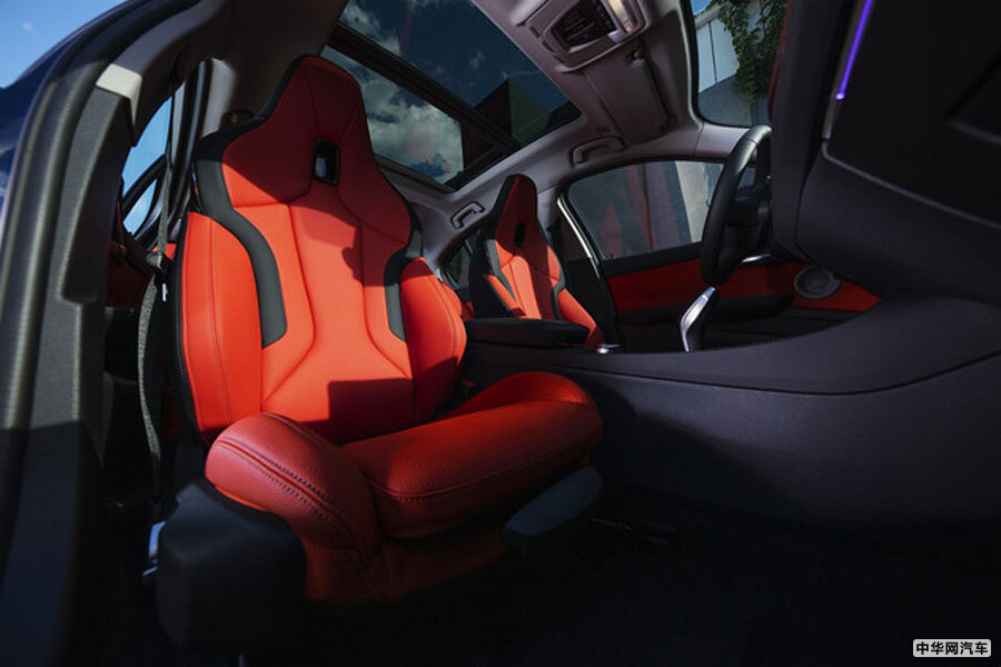 售价20.38万-24.68万元 宝马1系运动轿车上市 售价20.38万-24.68万元 宝马1系运动轿车上市