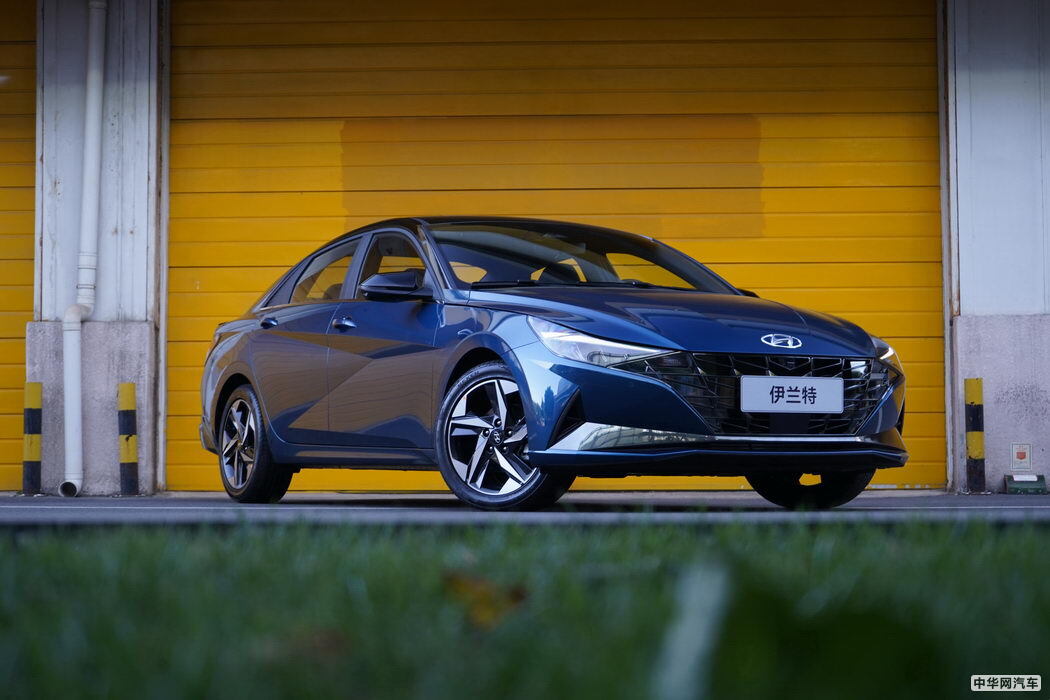 第七代伊兰特 2021款 240TGDi TOP旗舰版 组图
