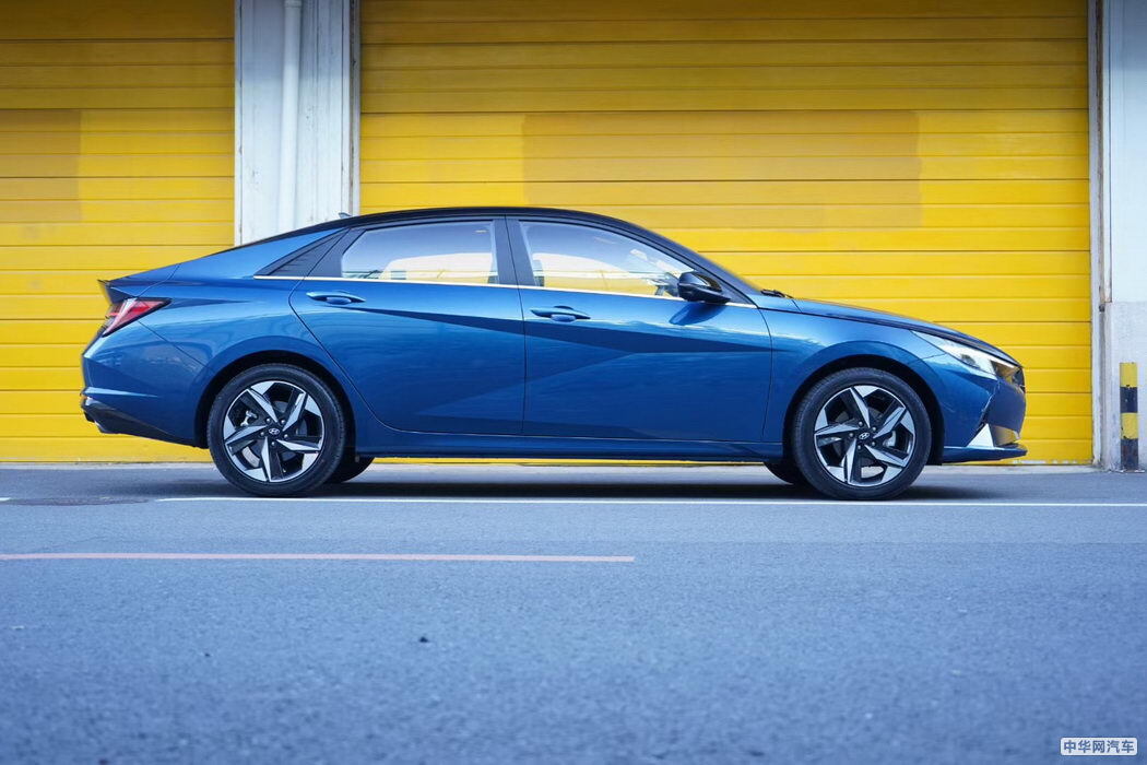 第七代伊兰特 2021款 240TGDi TOP旗舰版 组图