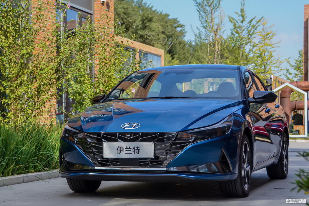 第七代伊兰特 2021款 240TGDi TOP旗舰版 组图