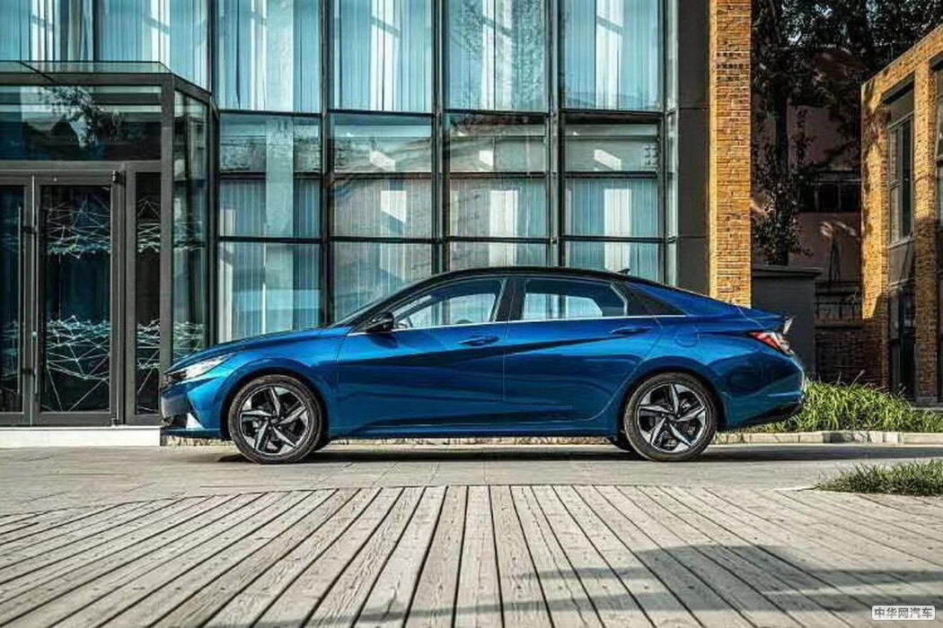 第七代伊兰特 2021款 240TGDi TOP旗舰版 组图