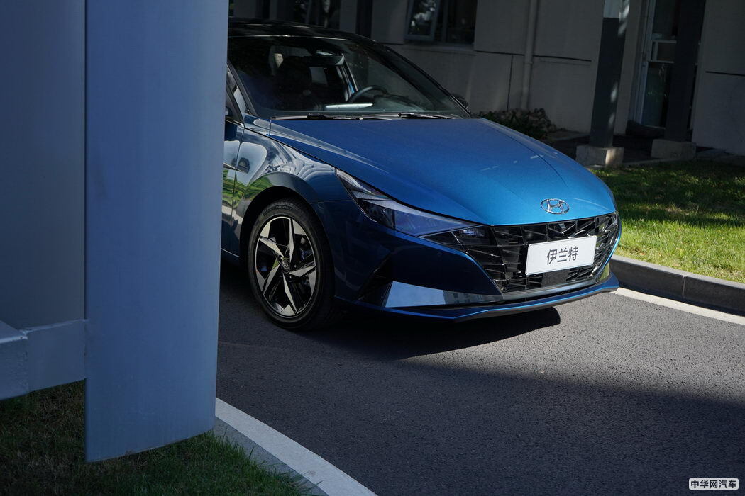 第七代伊兰特 2021款 240TGDi TOP旗舰版 组图