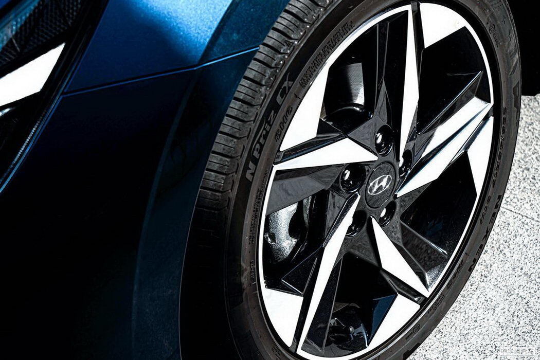 第七代伊兰特 2021款 240TGDi TOP旗舰版 组图