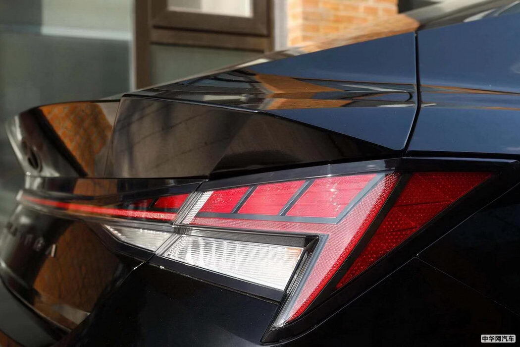 第七代伊兰特 2021款 240TGDi TOP旗舰版 组图