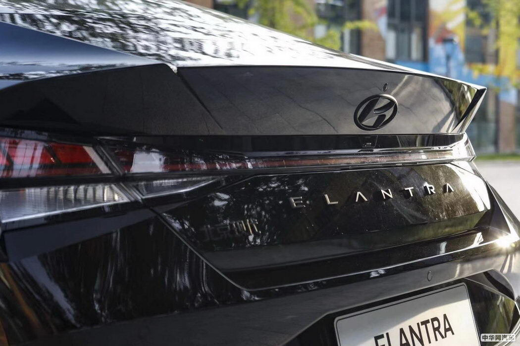 第七代伊兰特 2021款 240TGDi TOP旗舰版 组图