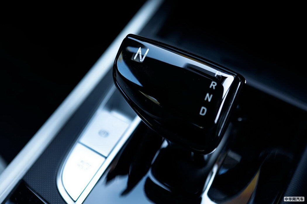 第七代伊兰特 2021款 240TGDi TOP旗舰版 组图