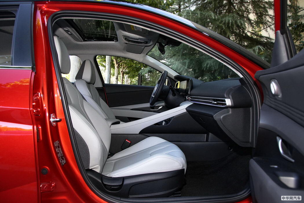 第七代伊兰特 2021款 240TGDi TOP旗舰版 组图