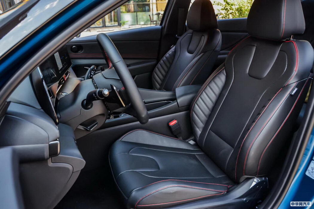 第七代伊兰特 2021款 240TGDi TOP旗舰版 组图