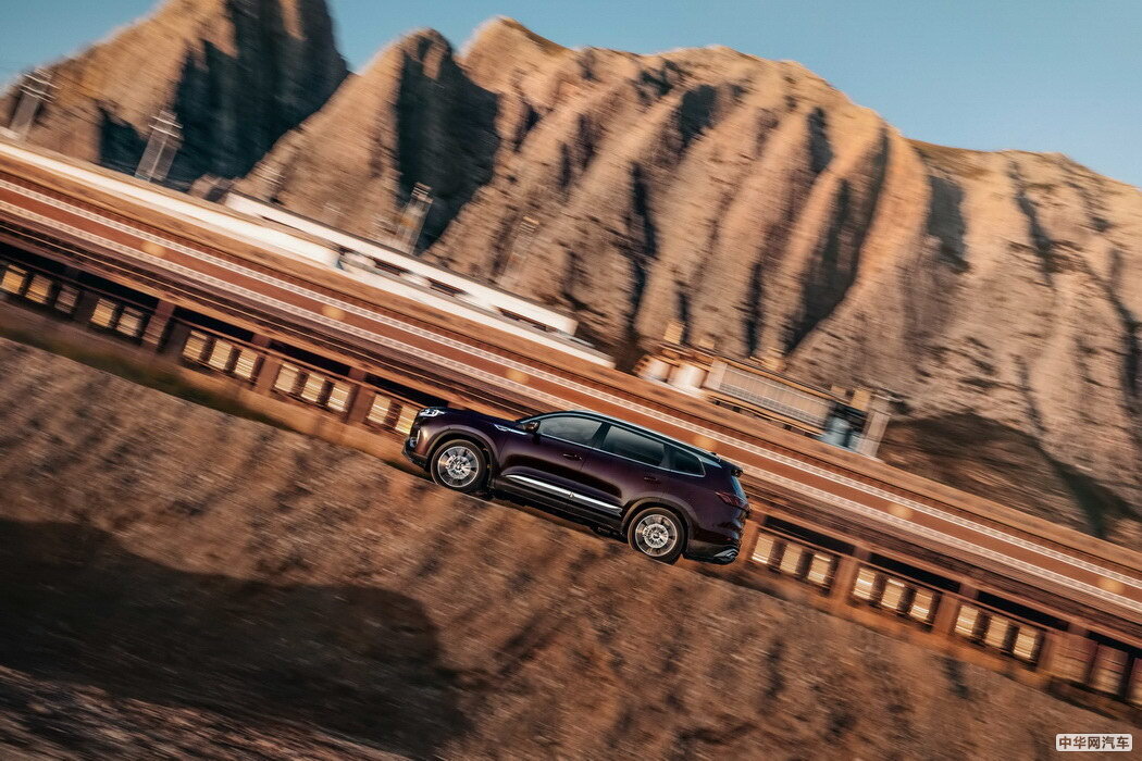 瑞虎8 201瑞虎8款 1.5TCI 自动旗舰蓝驱型7座 组图