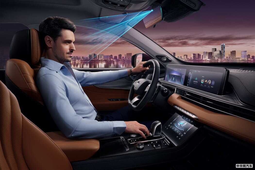 瑞虎8 201瑞虎8款 1.5TCI 自动旗舰蓝驱型7座 组图