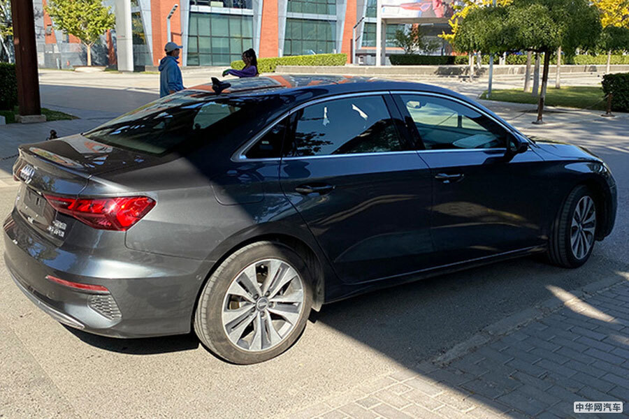 轴距加长51mm 全新奥迪A3L有望亮相广州车展 轴距加长51mm 全新奥迪A3L有望亮相广州车展