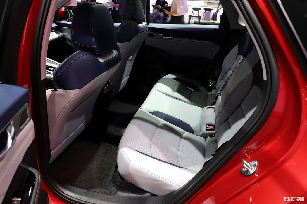 吉利星瑞 2020款 2.0T 旗舰型 组图