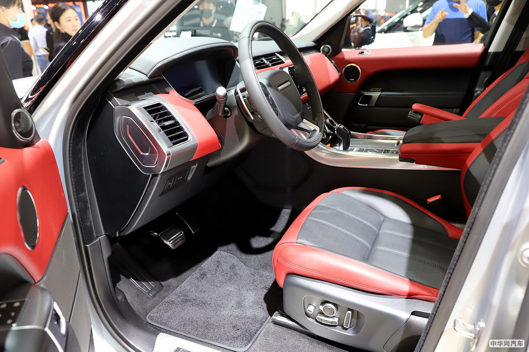 揽胜运动版 2021款 3.0 L6 HST 组图