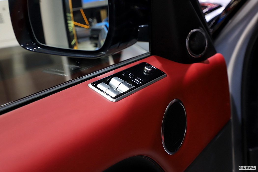 揽胜运动版 2021款 3.0 L6 HST 组图