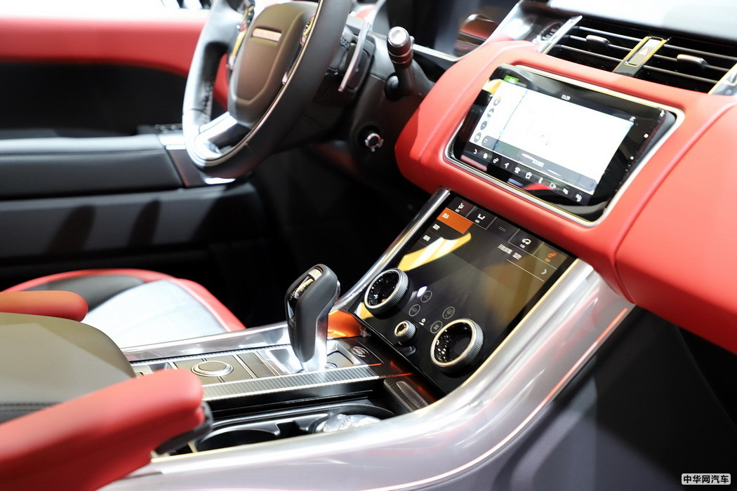 揽胜运动版 2021款 3.0 L6 HST 组图