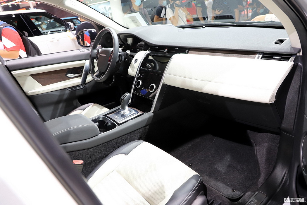 发现运动版新能源 2021款 P300e 性能科技版免税 组图