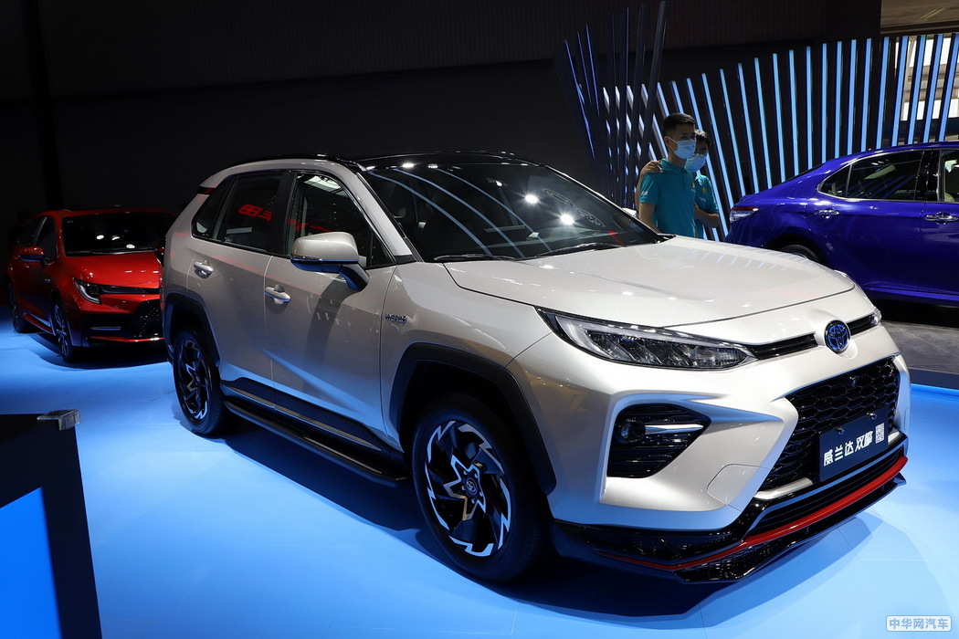 威兰达 2020款 双擎 2.5L CVT四驱豪华版 组图