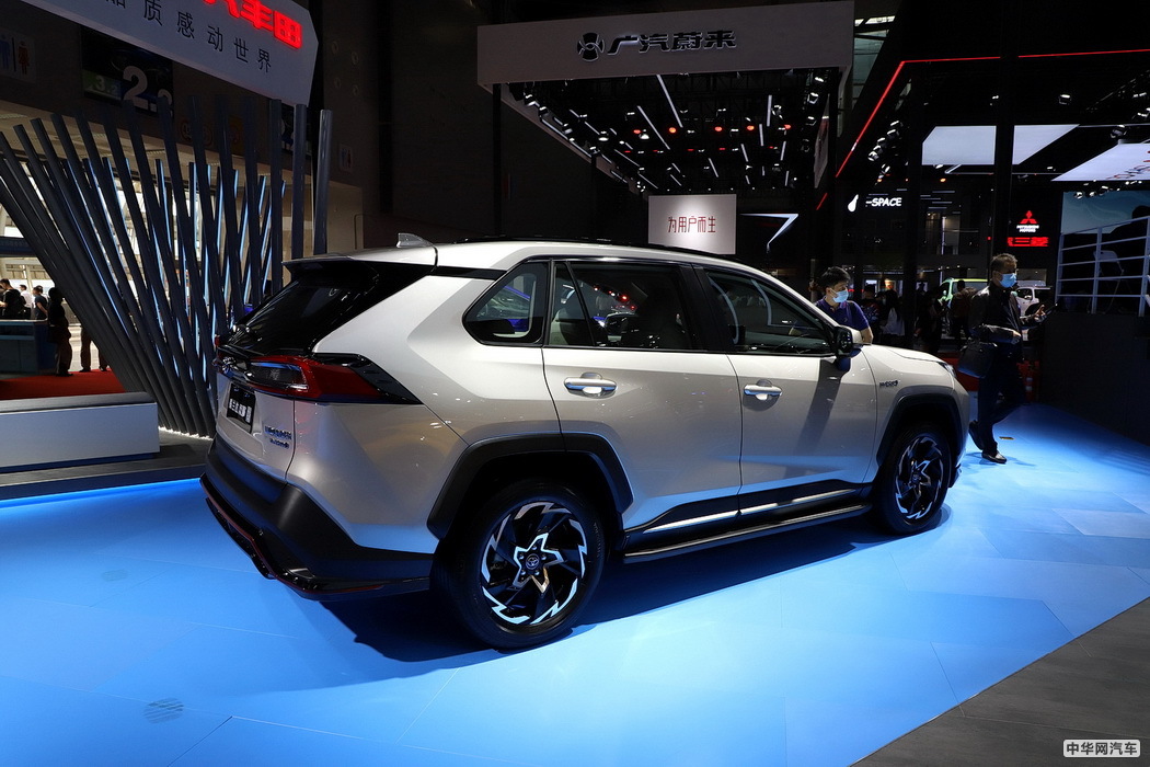 威兰达 2020款 双擎 2.5L CVT四驱豪华版 组图