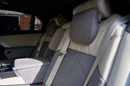 标配BMW悬浮式巨幕,宝马i7更详细配置曝光 标配BMW悬浮式巨幕,宝马i7更详细配置曝光