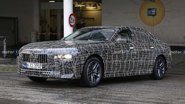 宝马新一代7系实车曝光 豪华和科技再提升 宝马新一代7系实车曝光 豪华和科技再提升