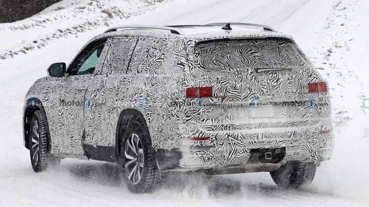 奥迪Q9实车曝光 今年底亮相/瞄准宝马X7、奔驰GLS 奥迪Q9实车曝光 今年底亮相/瞄准宝马X7、奔驰GLS