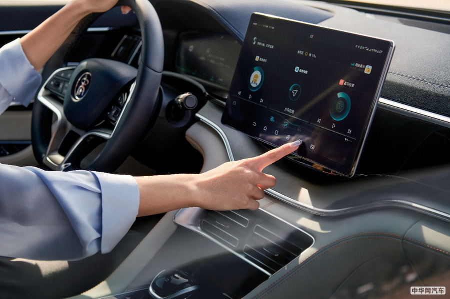 比亚迪宋PLUS DM-i超混上市 售14.68-16.98万