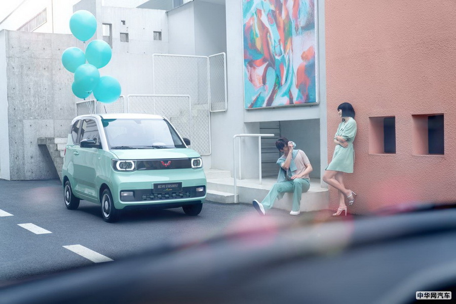 宏光MINI EV马卡龙4月8日上市 订单破2.3万辆