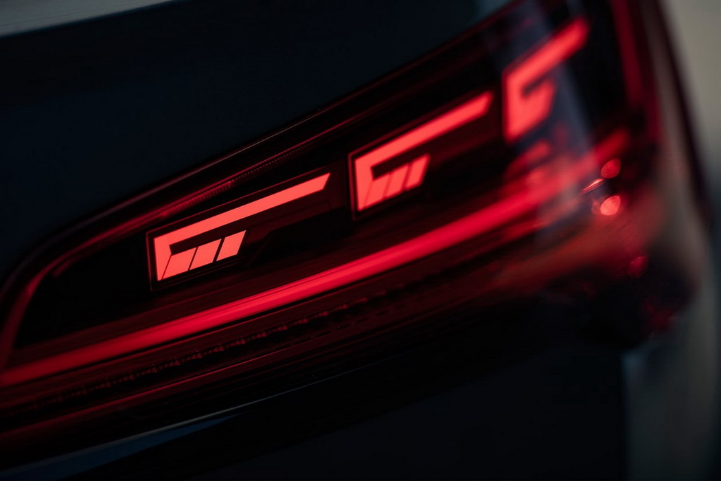 奥迪新款Q5L上市 39.68万起/配12V微混