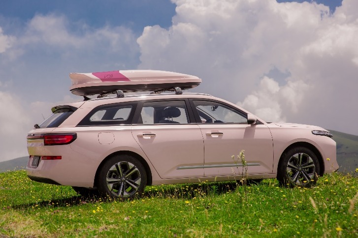 宝骏Valli向往新增新色 打造中国式休旅车