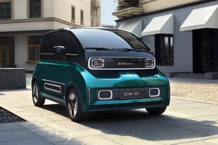 宝骏KiWi EV预售6.98万起 官宣代言人宋茜