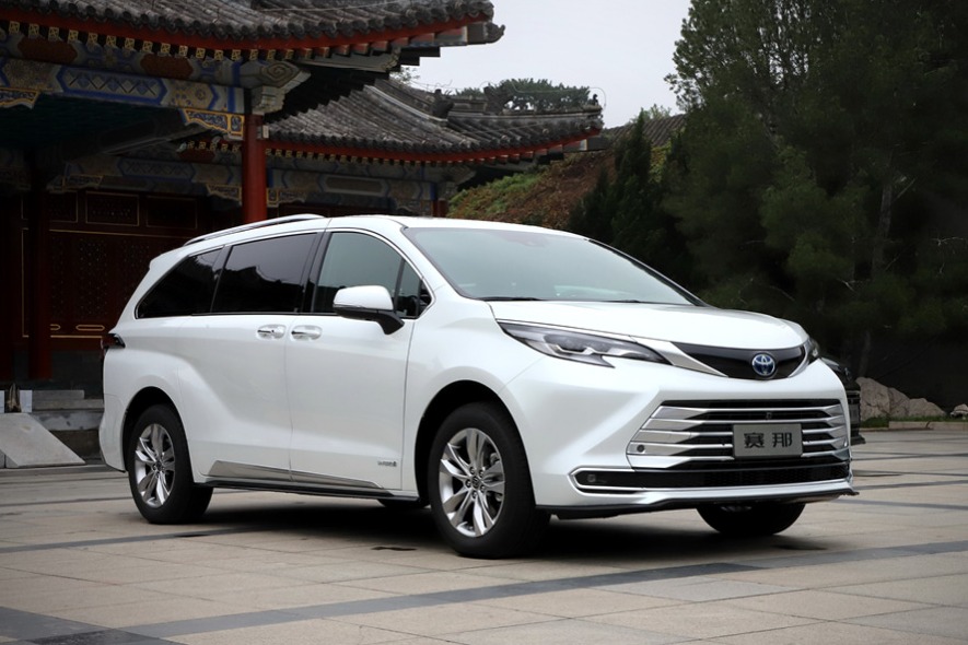 体验广汽丰田赛那7座MPV 全家移动宅院