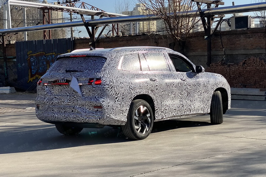 上汽奥迪Q6实车曝光 尺寸接近途昂 明年上市