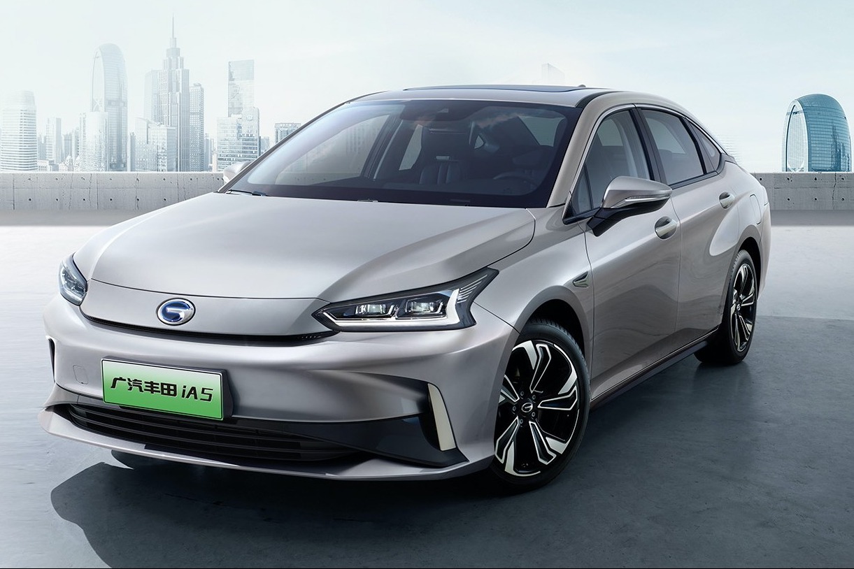 广汽丰田纯电车iA5上市 售价15.98-19.28万元