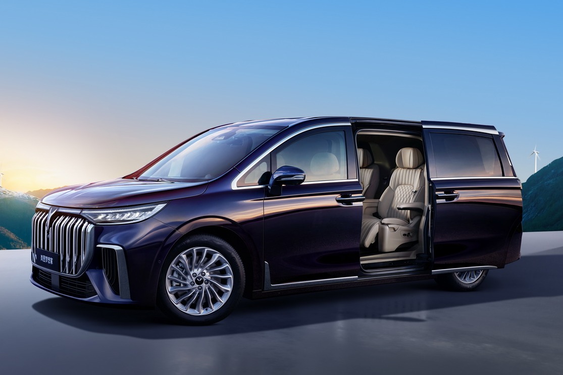 空气悬架+电驱四驱 岚图梦想家MPV开启预售