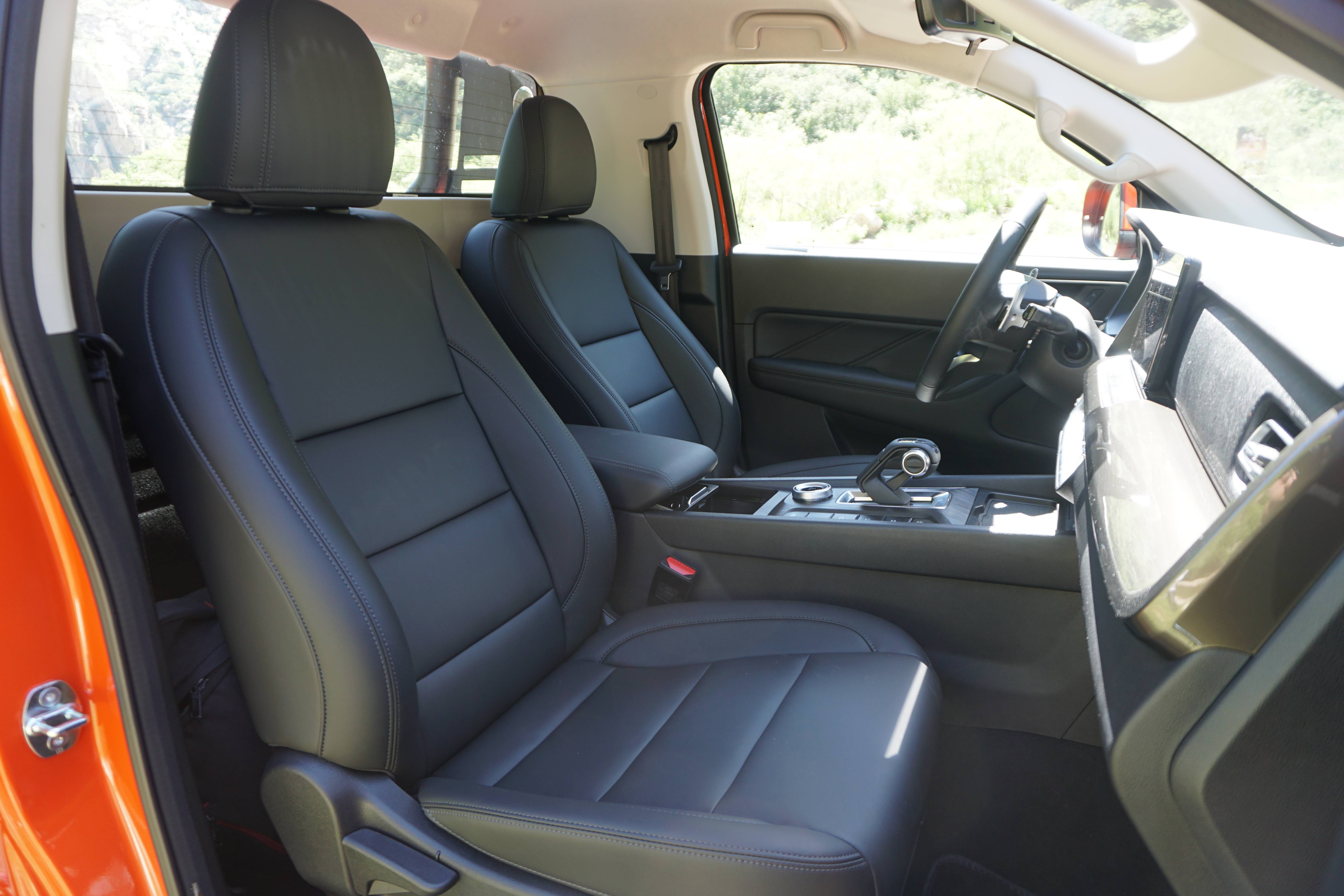 个性十足的单排越野皮卡，试驾长城2023款火炮