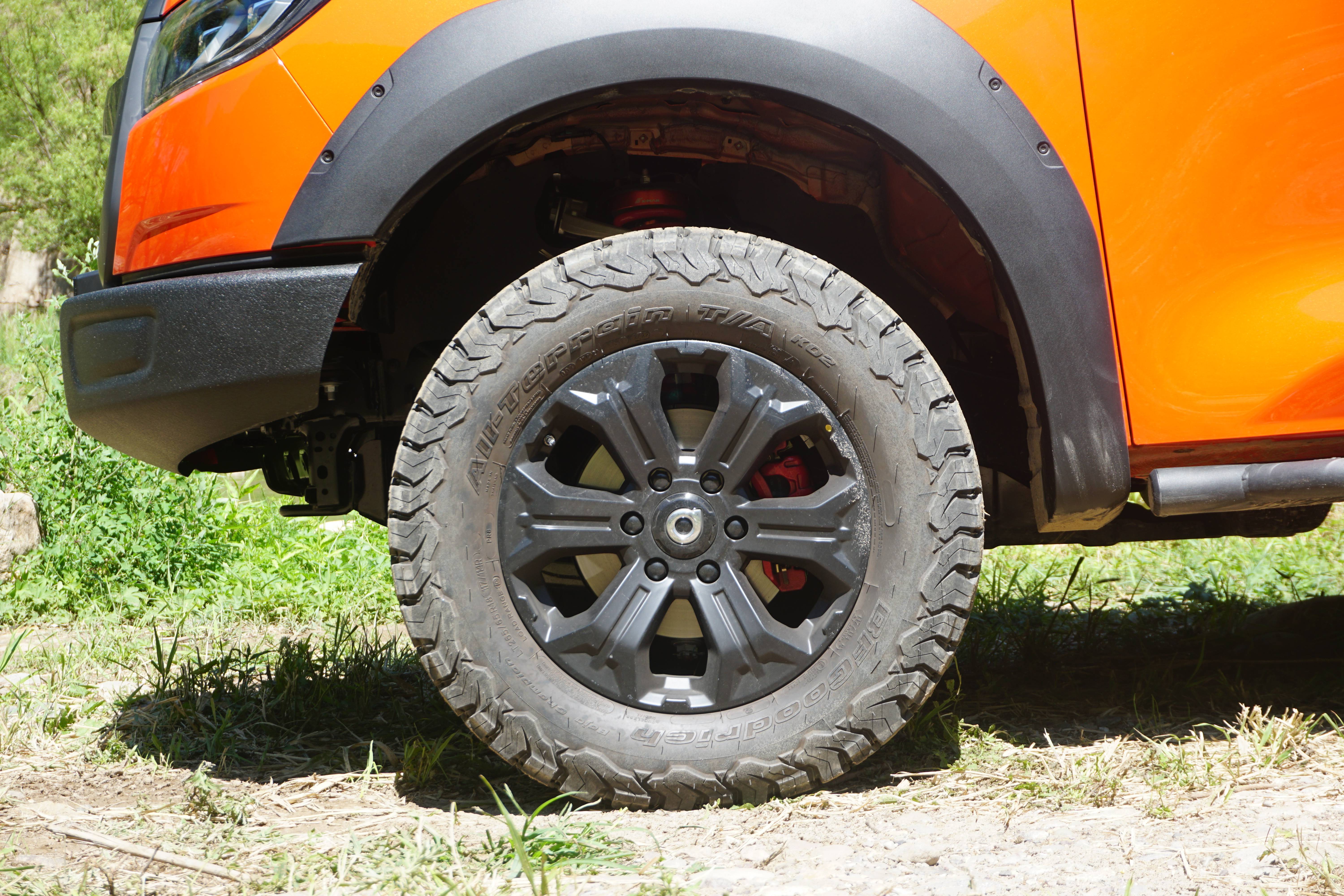 个性十足的单排越野皮卡，试驾长城2023款火炮