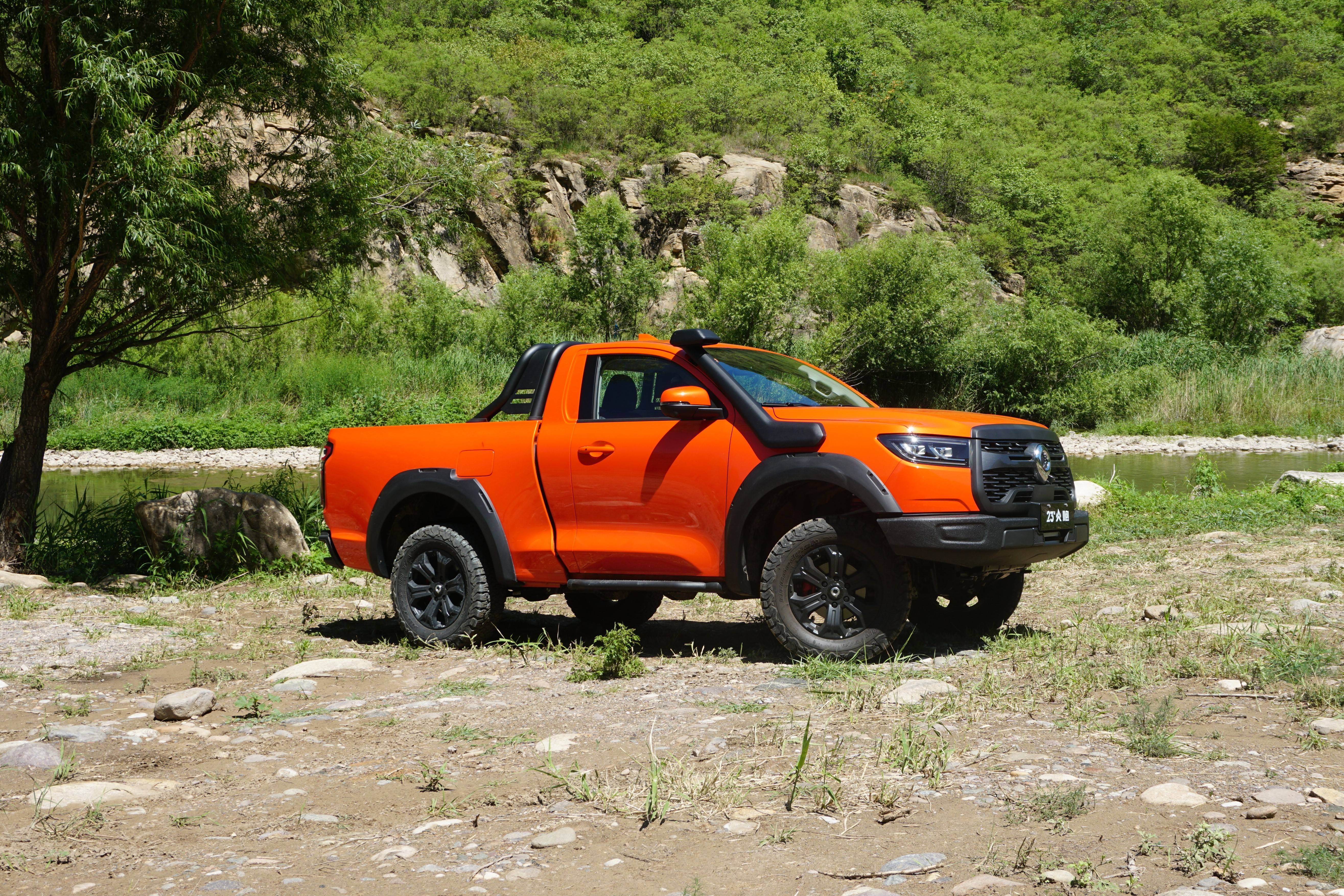 个性十足的单排越野皮卡，试驾长城2023款火炮