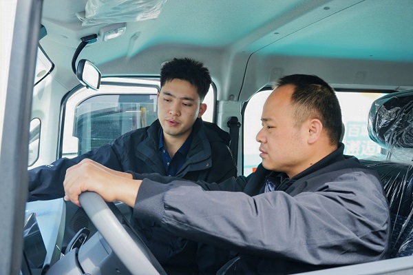 “百城快闪·邂逅好风景”第五站亮相义乌 “百城快闪·邂逅好风景”第五站亮相义乌