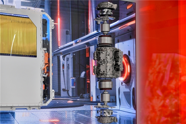 车展科技观：数字内容平台OUTPUT用“艺术+科技”玩转京深车展