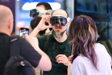 车展科技观：数字内容平台OUTPUT用“艺术+科技”玩转京深车展