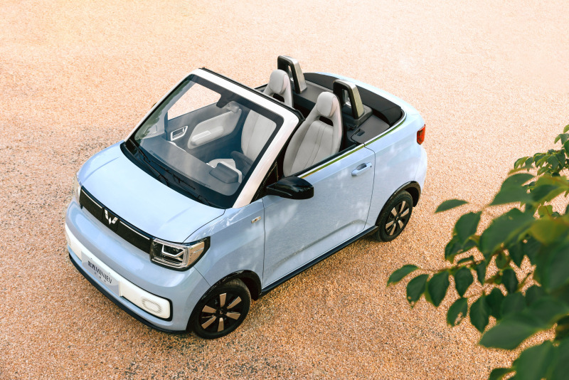 售价9.99万元 宏光MINI EV敞篷版正式上市