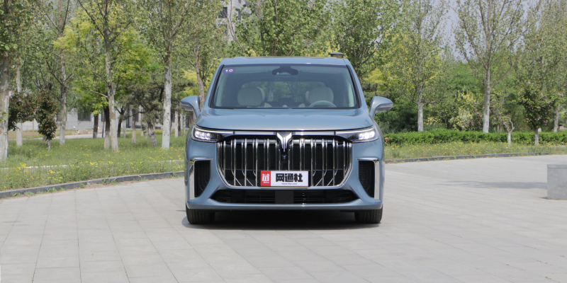 岚图梦想家正式上市 售36.99万元起