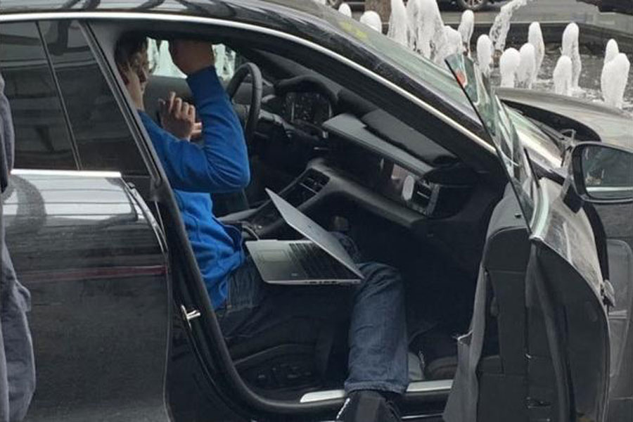 还原Mission E概念车 保时捷Taycan内饰谍照曝光