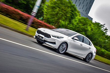 一见倾心、再见倾城 试驾起亚全新一代k3