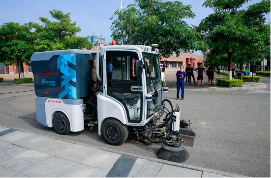 于万智驾亮相集美大学，牵手龙马环卫打造无人驾驶环卫示范项目