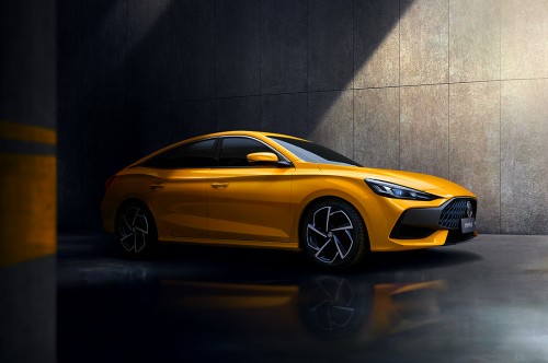 以速度激情拿下青春， 潮跑名爵全新MG5实力来袭！