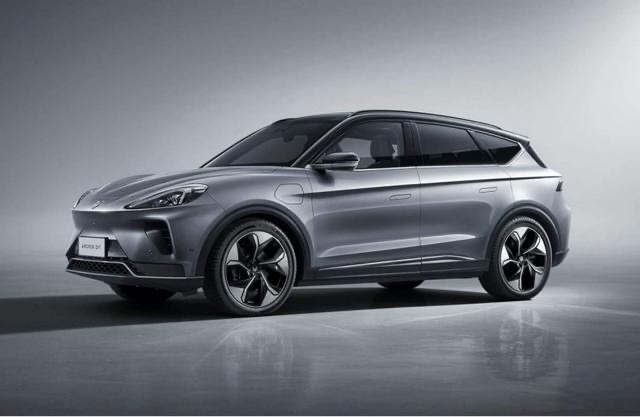 极狐ARCFOX αT 口碑品质双管齐下